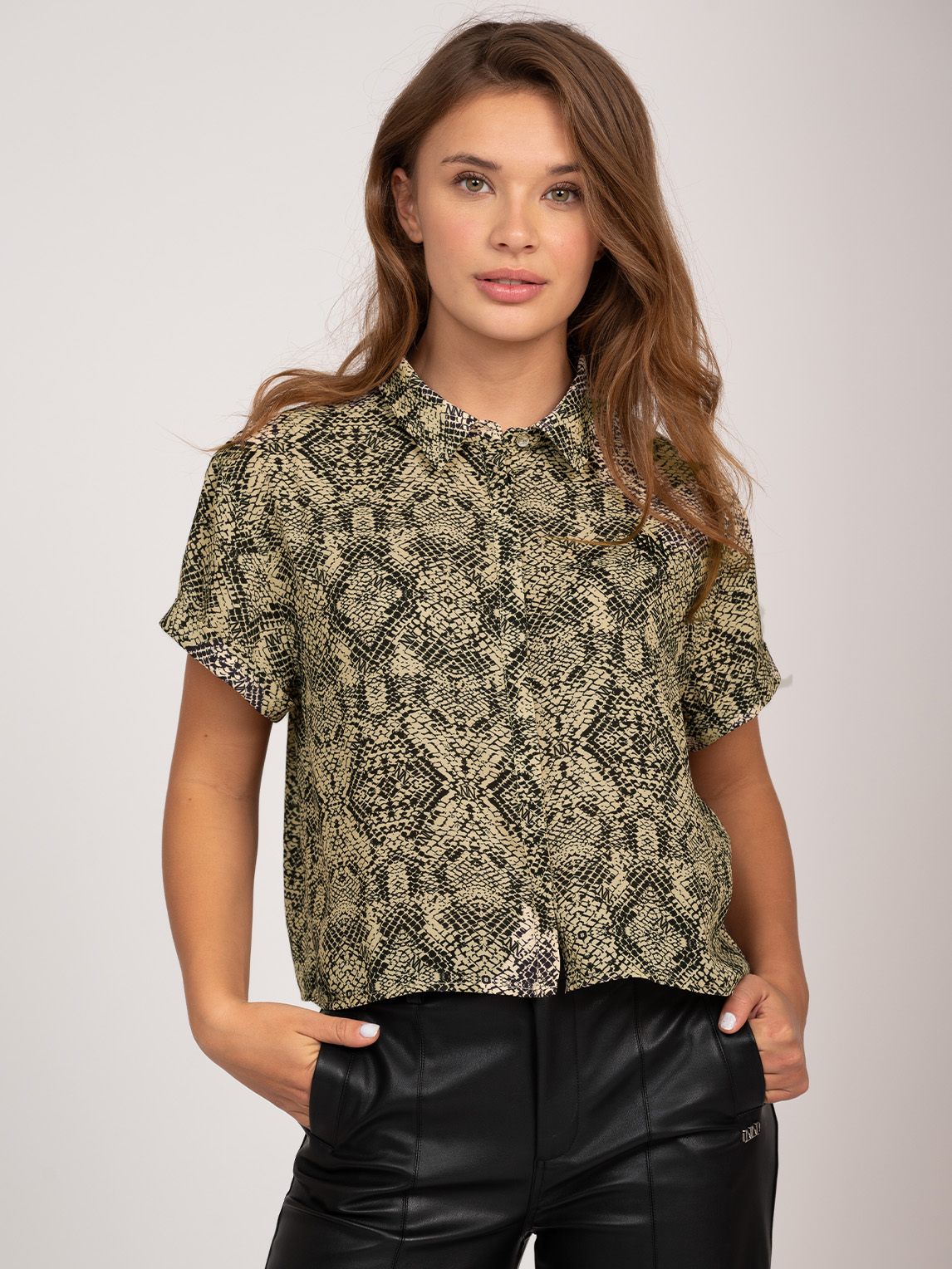 Blouse with snake print