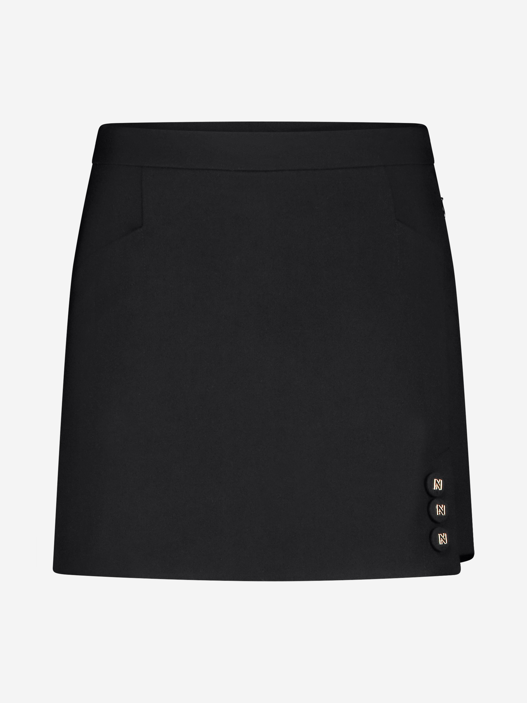 Short fitted skort with overlay and N-buttons