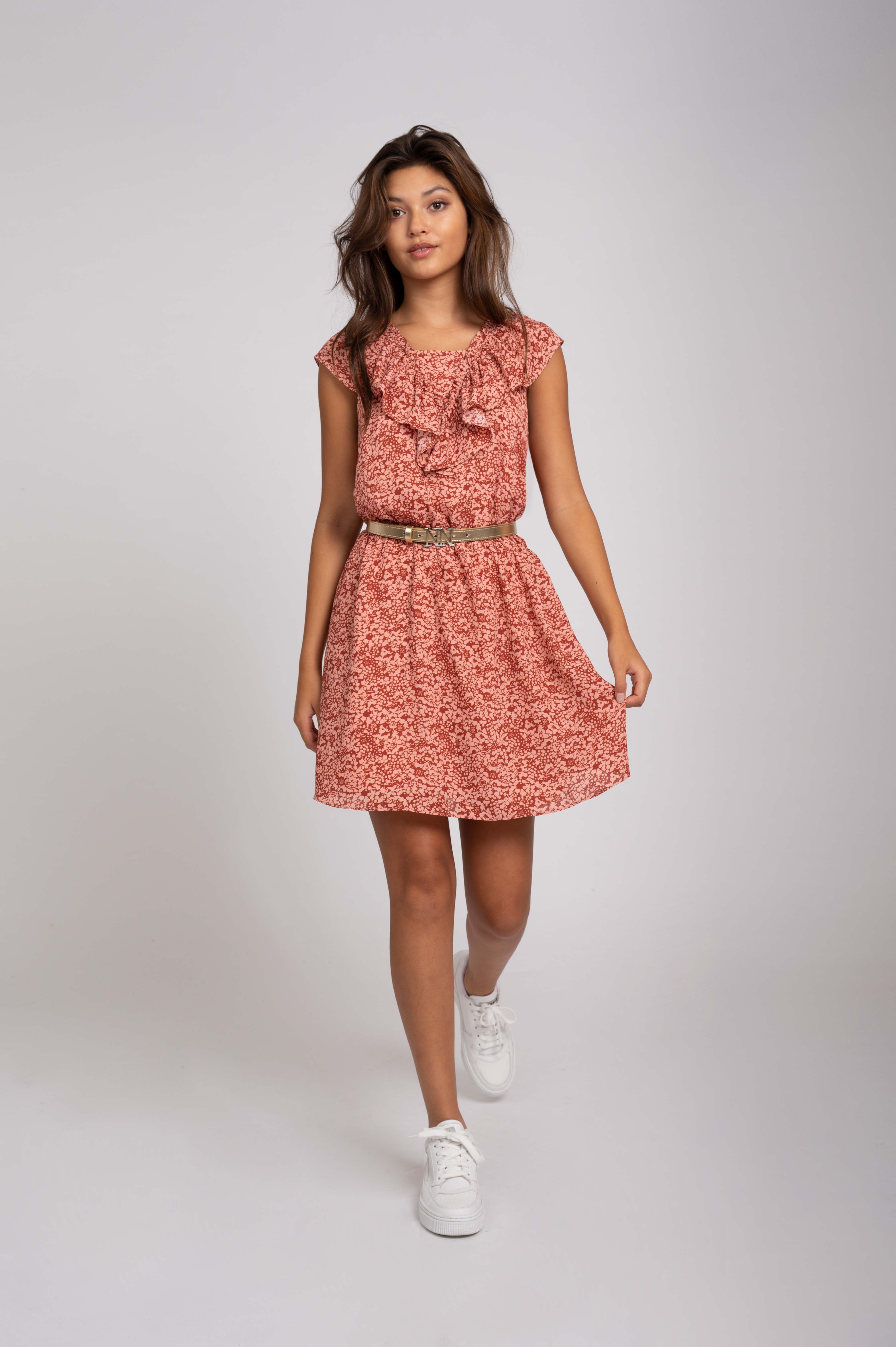 Ruffled dress with elastic waistband