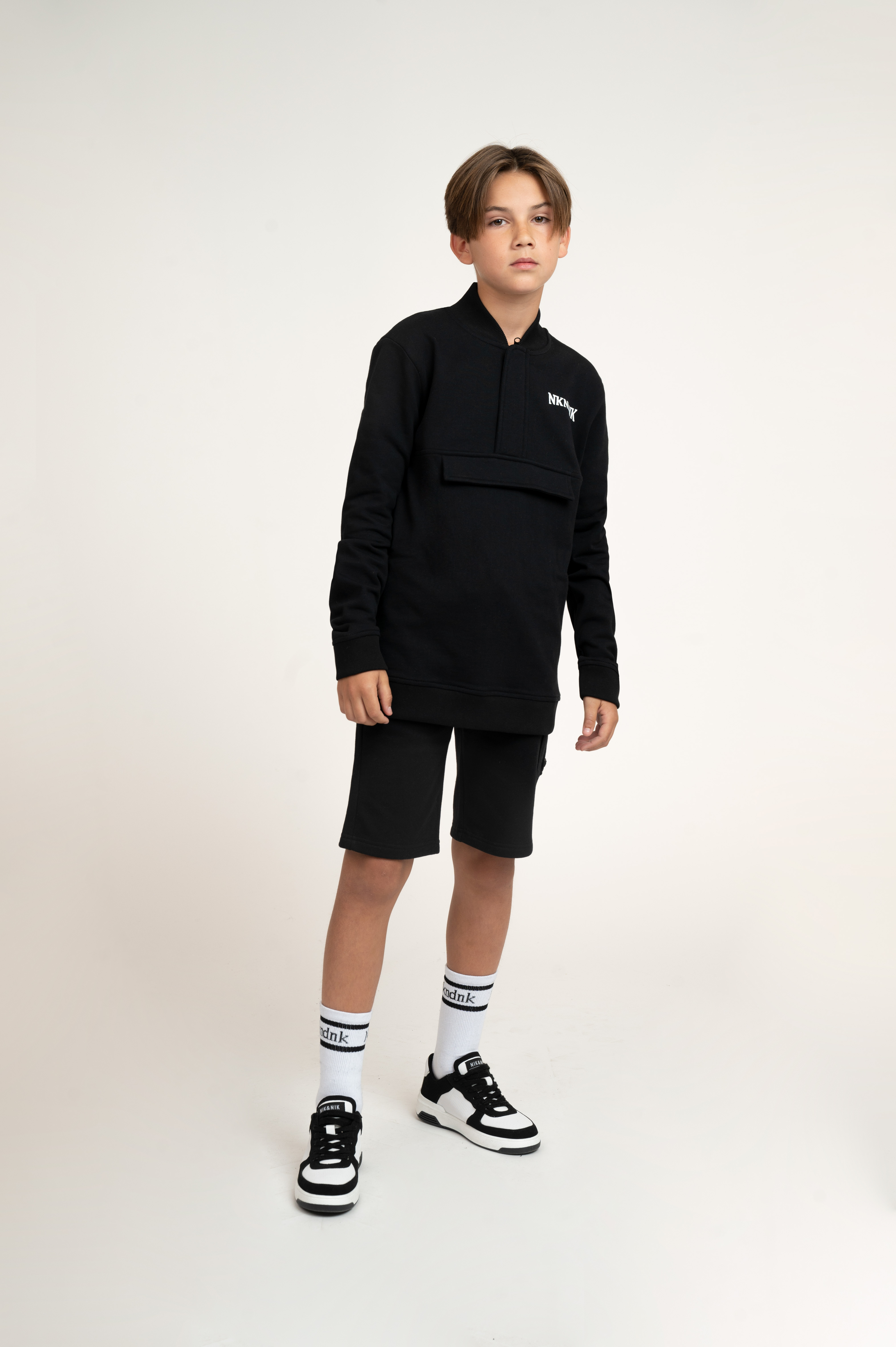 Mid rise shorts with cord