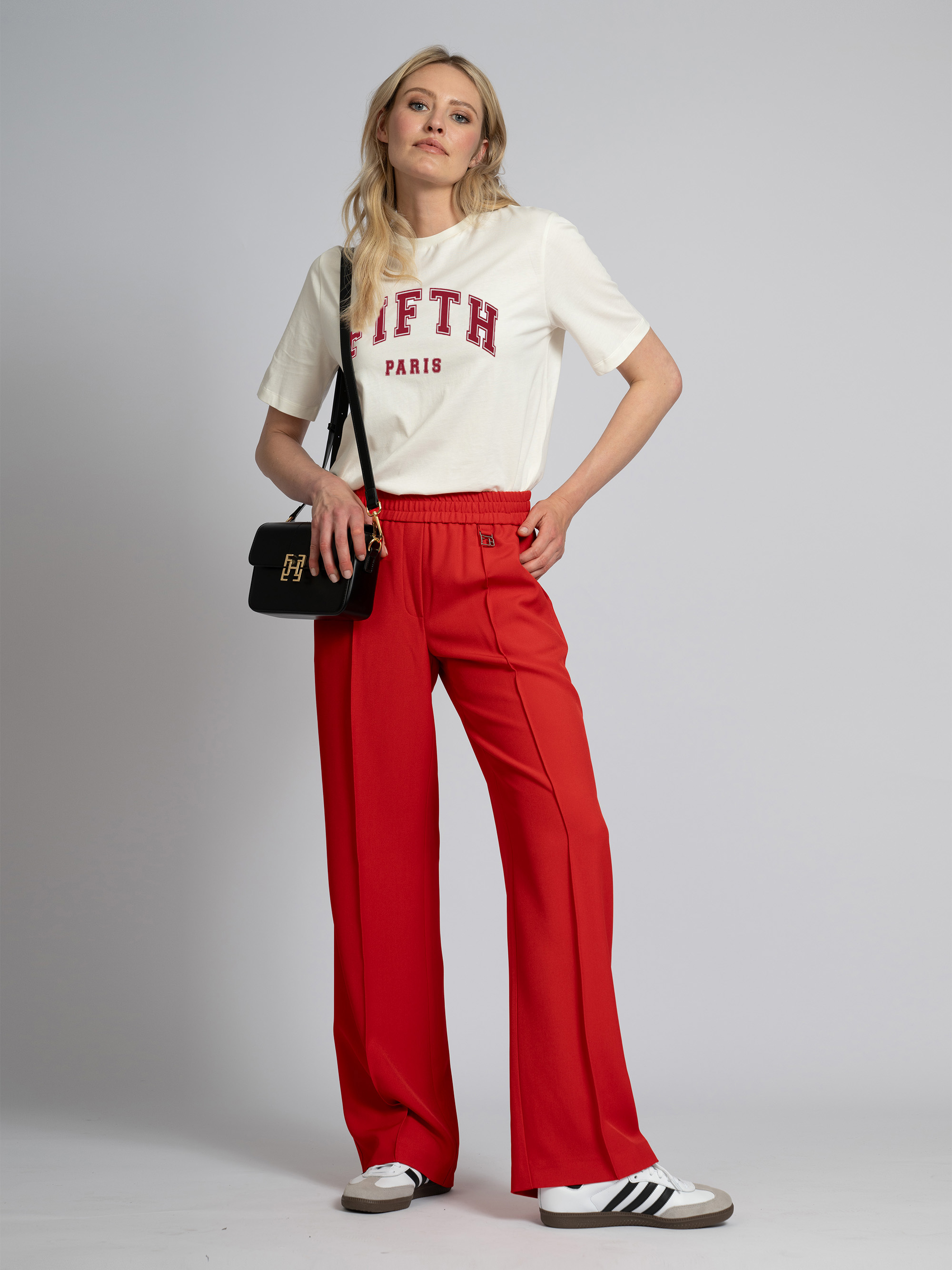 Loose-fitting pants with FH logo and elastic waistband