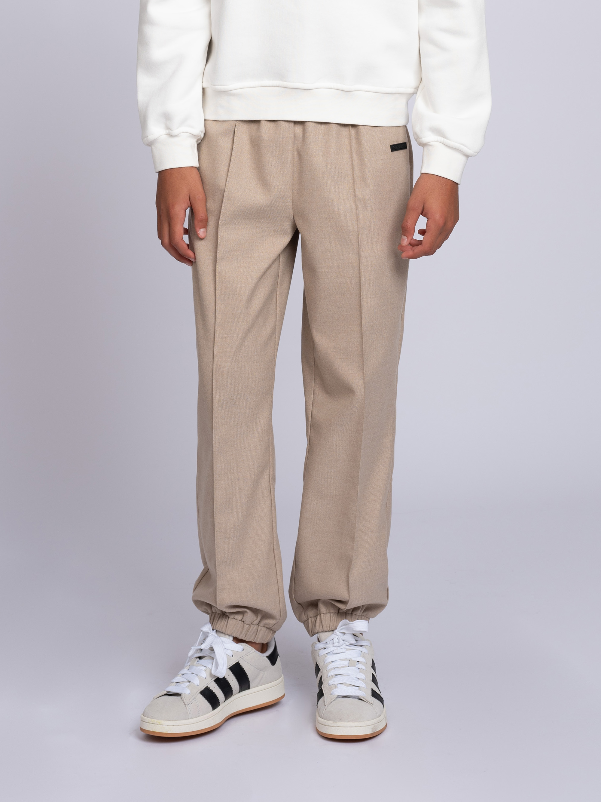 Pants with elastic waistband