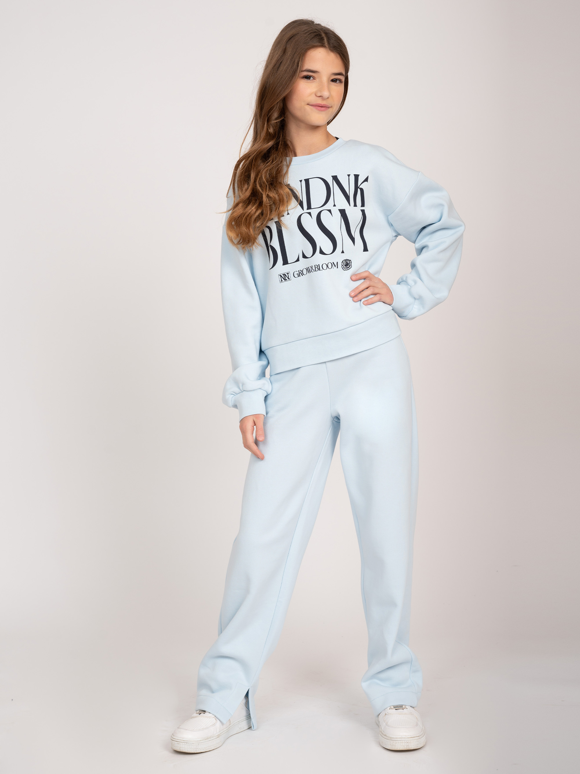 Straight fit sweatpants with split