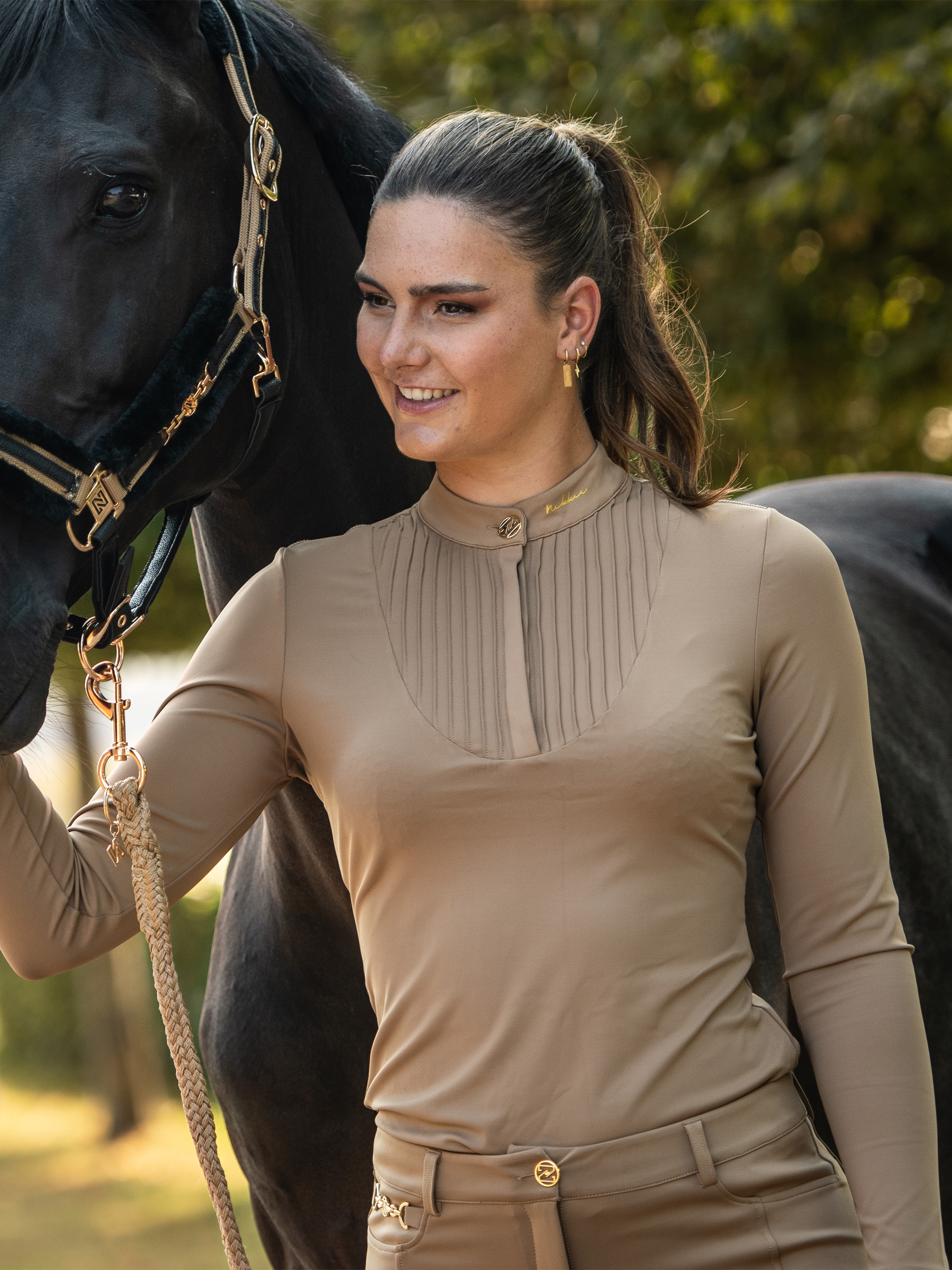 Shirt with N-button and ribbed neck