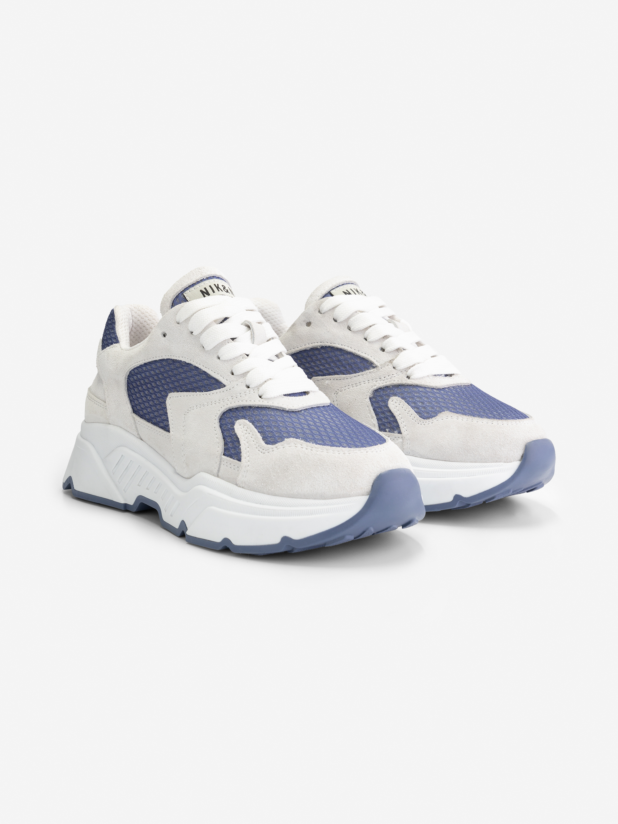 Low sneakers with mesh 