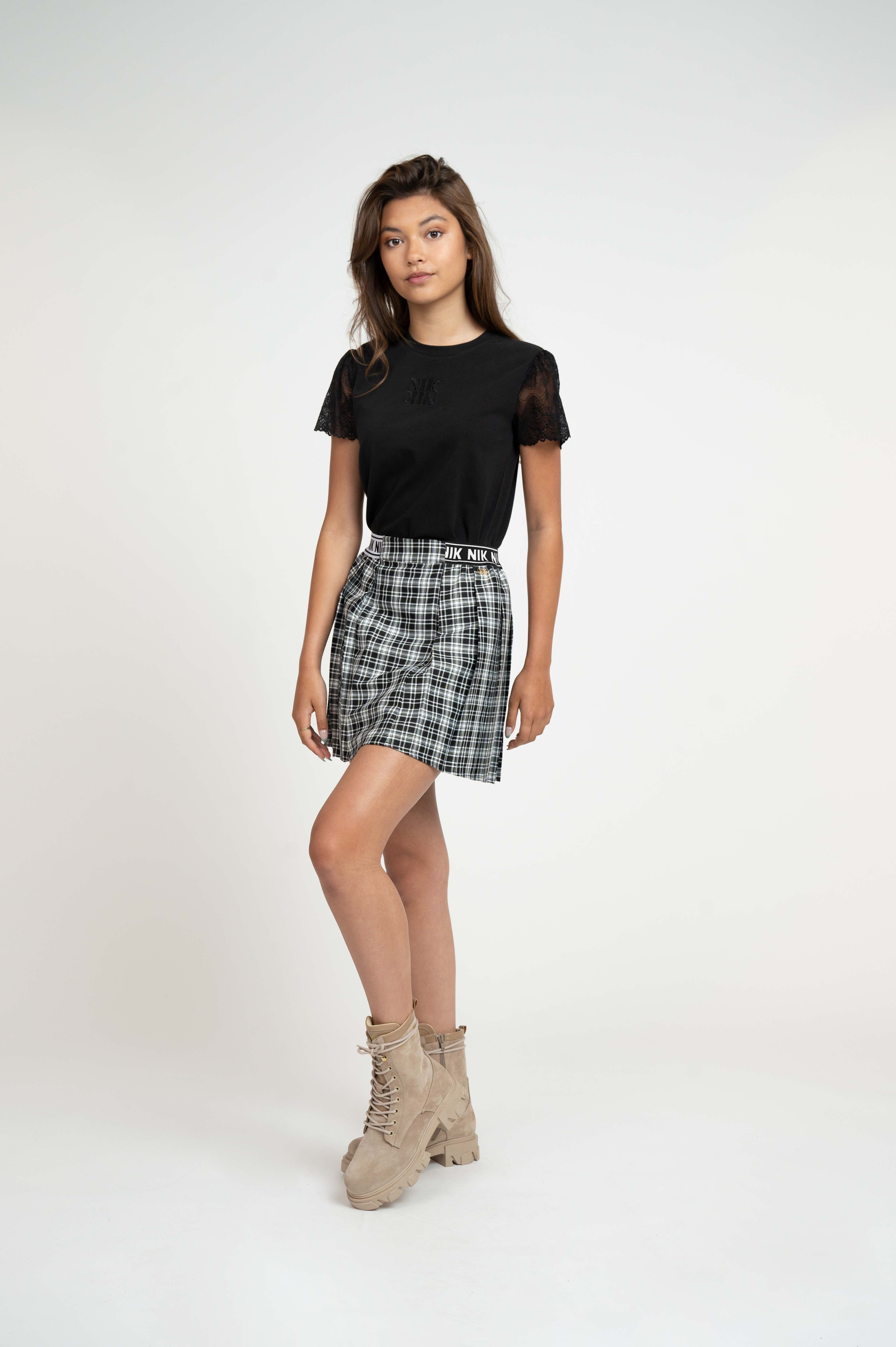  Checkered A-line skirt with elastic waistband 