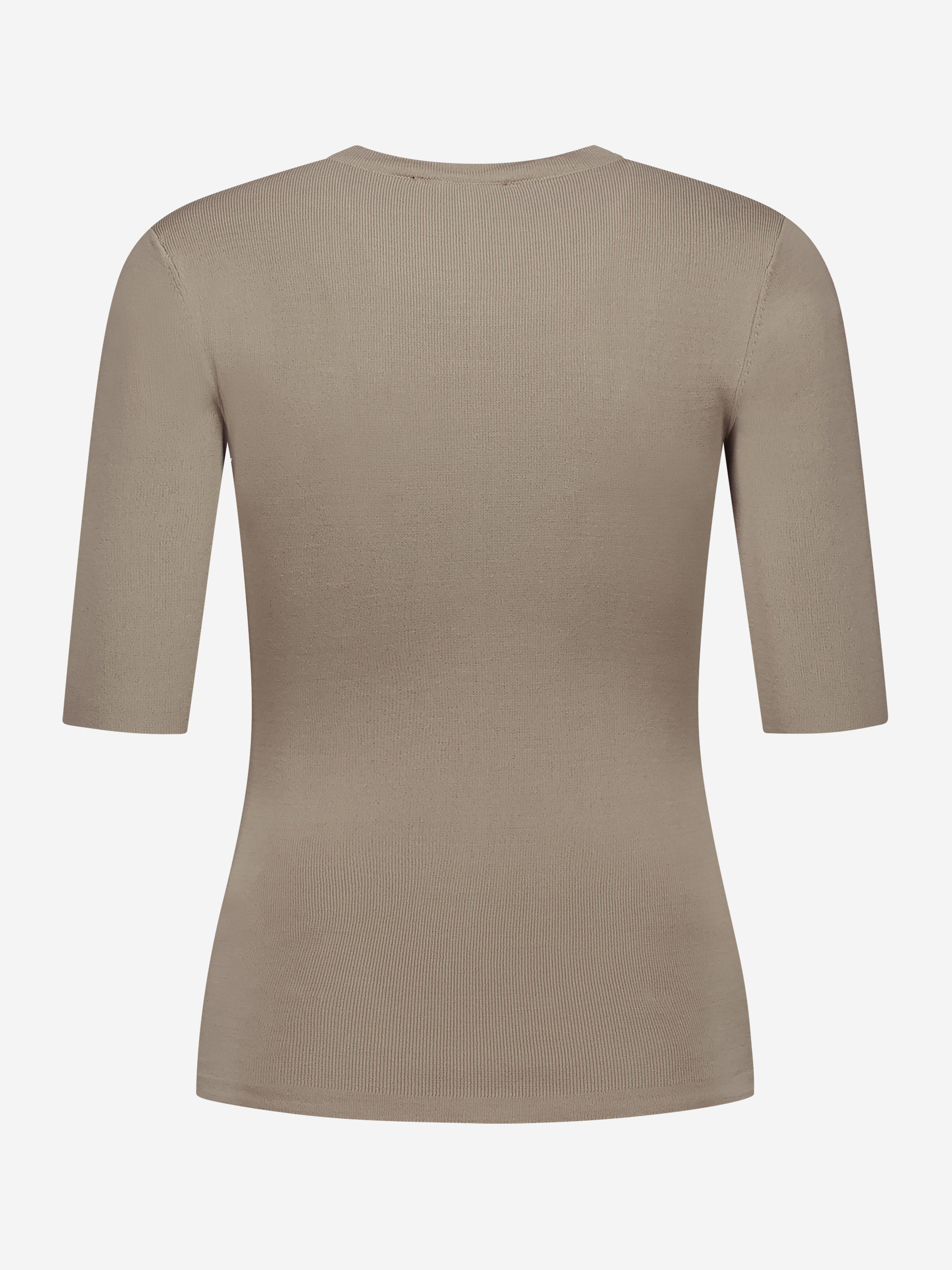 Fitted top with three-quarter sleeves