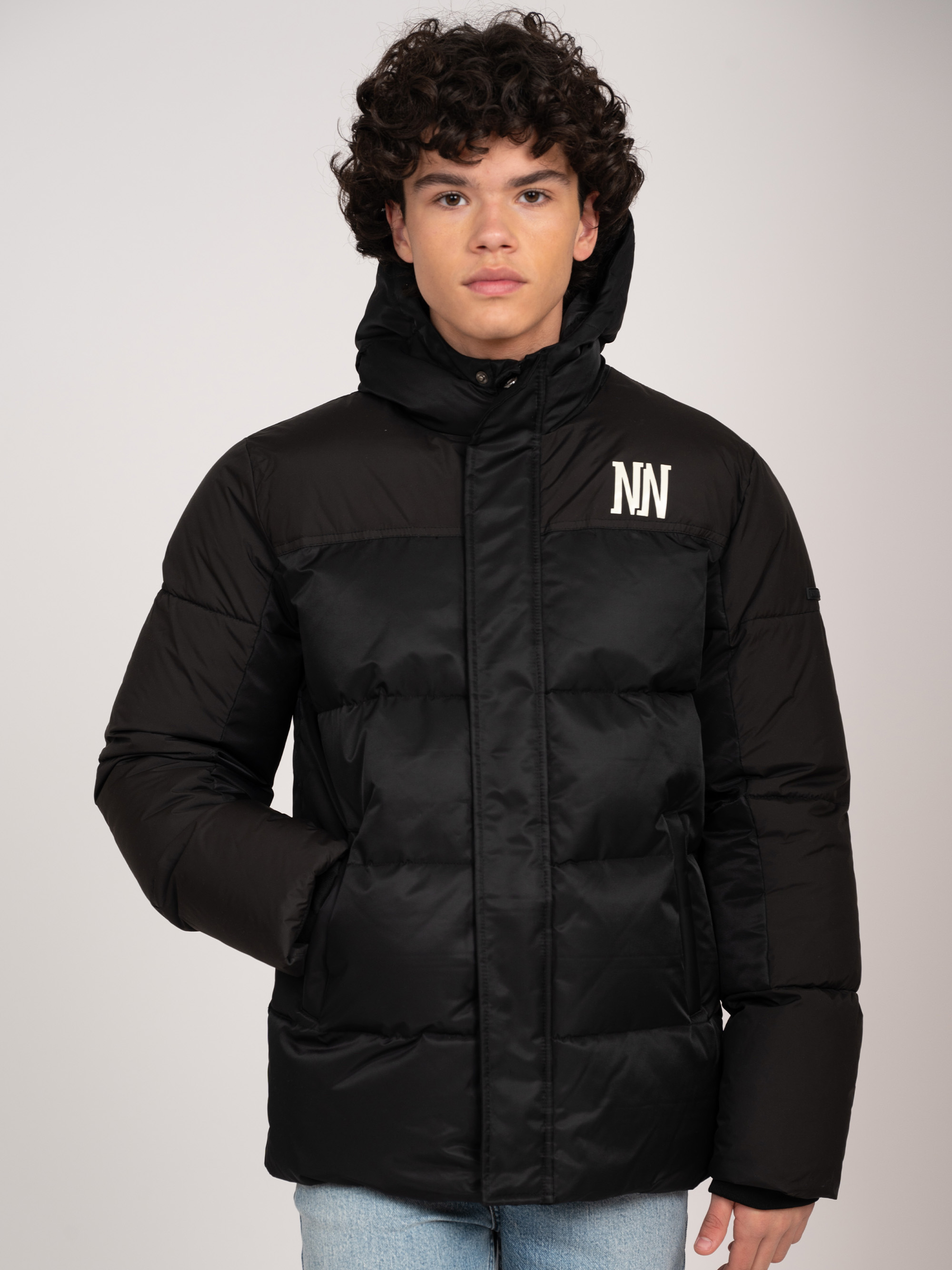 Puffer jacket with hood and logo