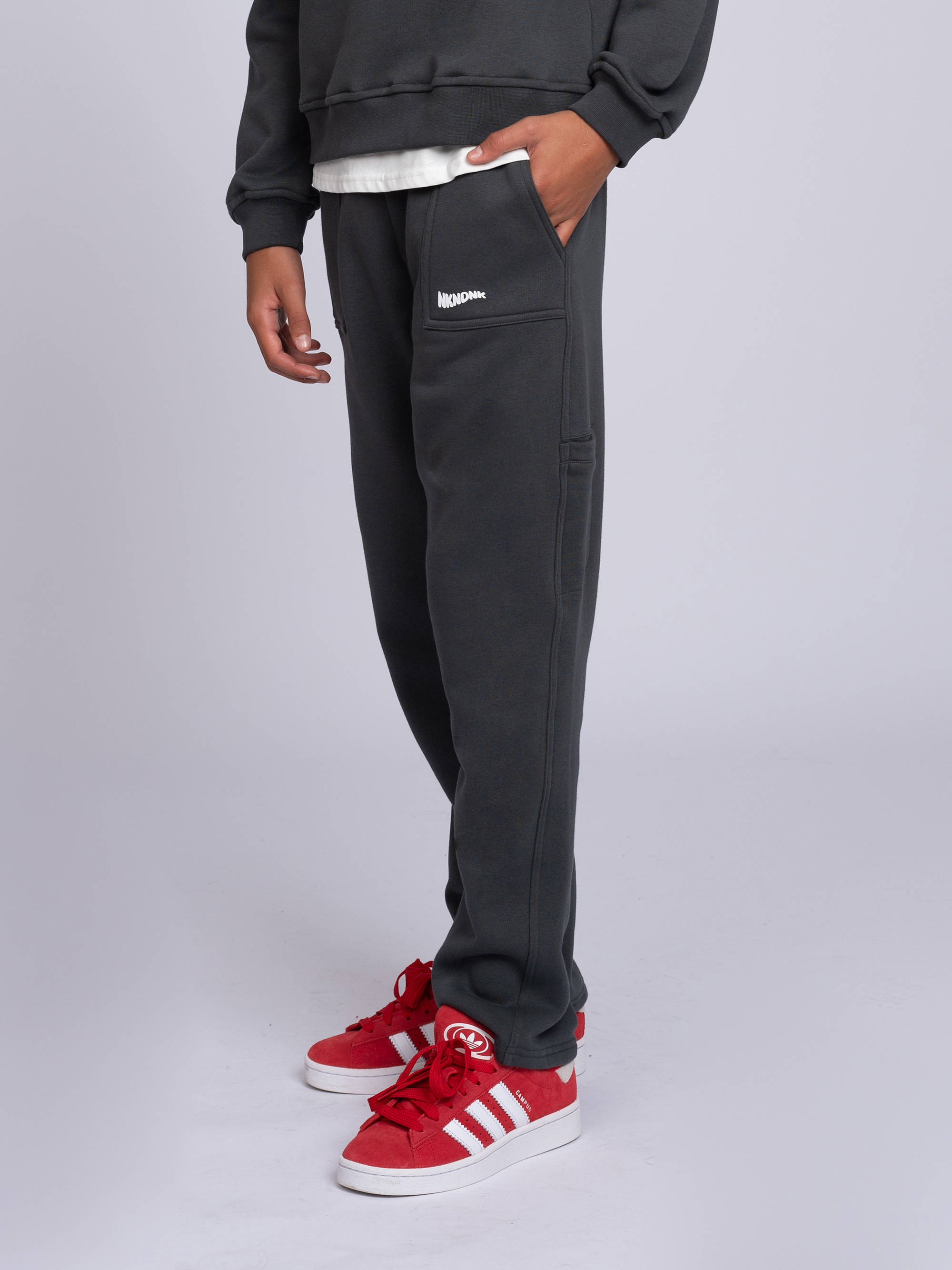 Sweatpants with elastic waistband