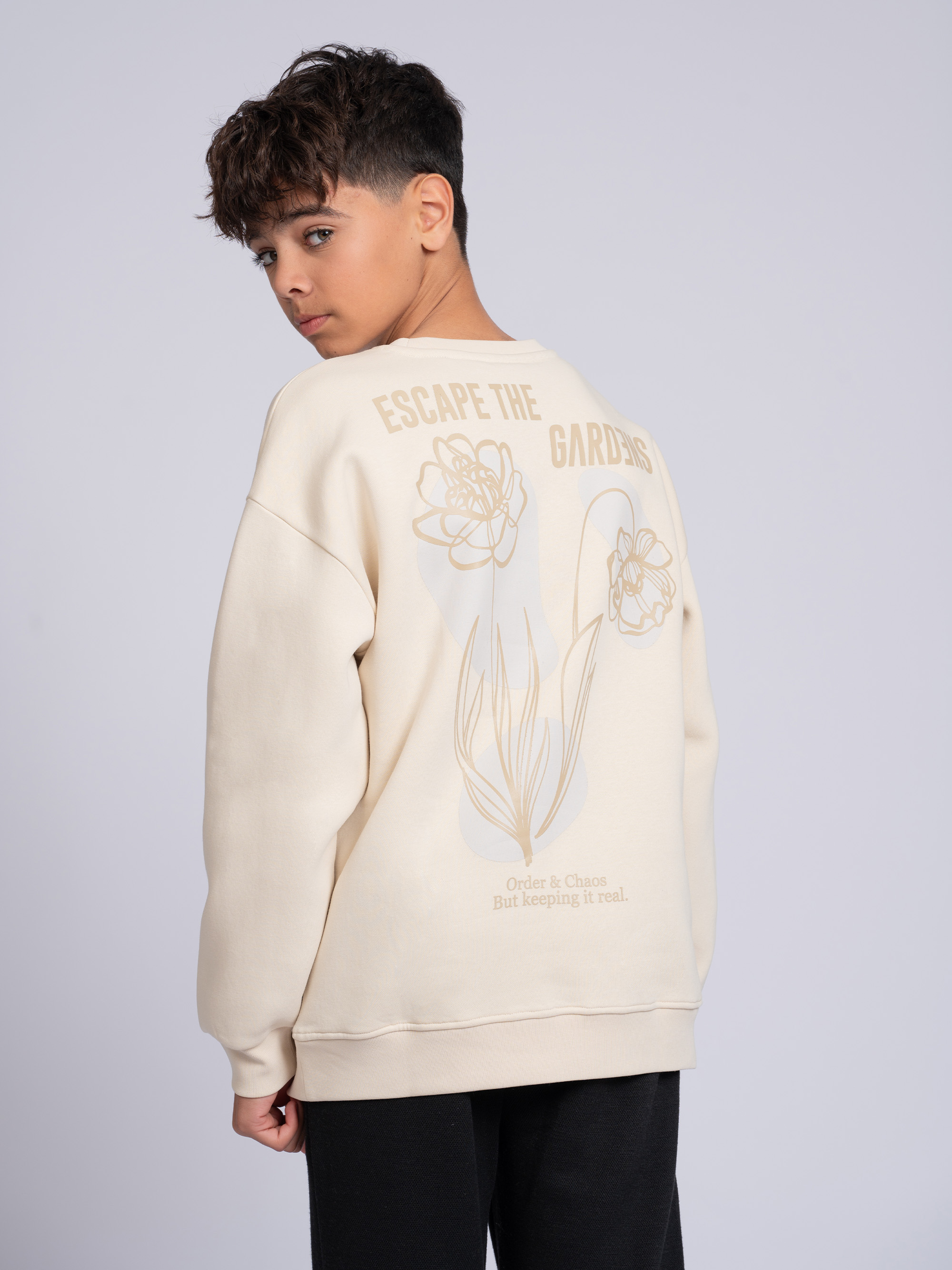 Oversized sweater with graphic print on the back