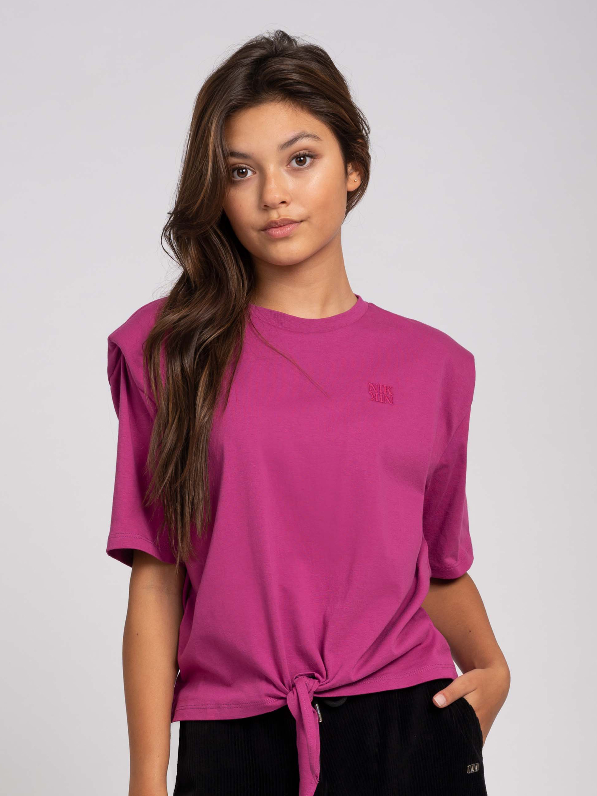  Knotted t-shirt with padded shoulders