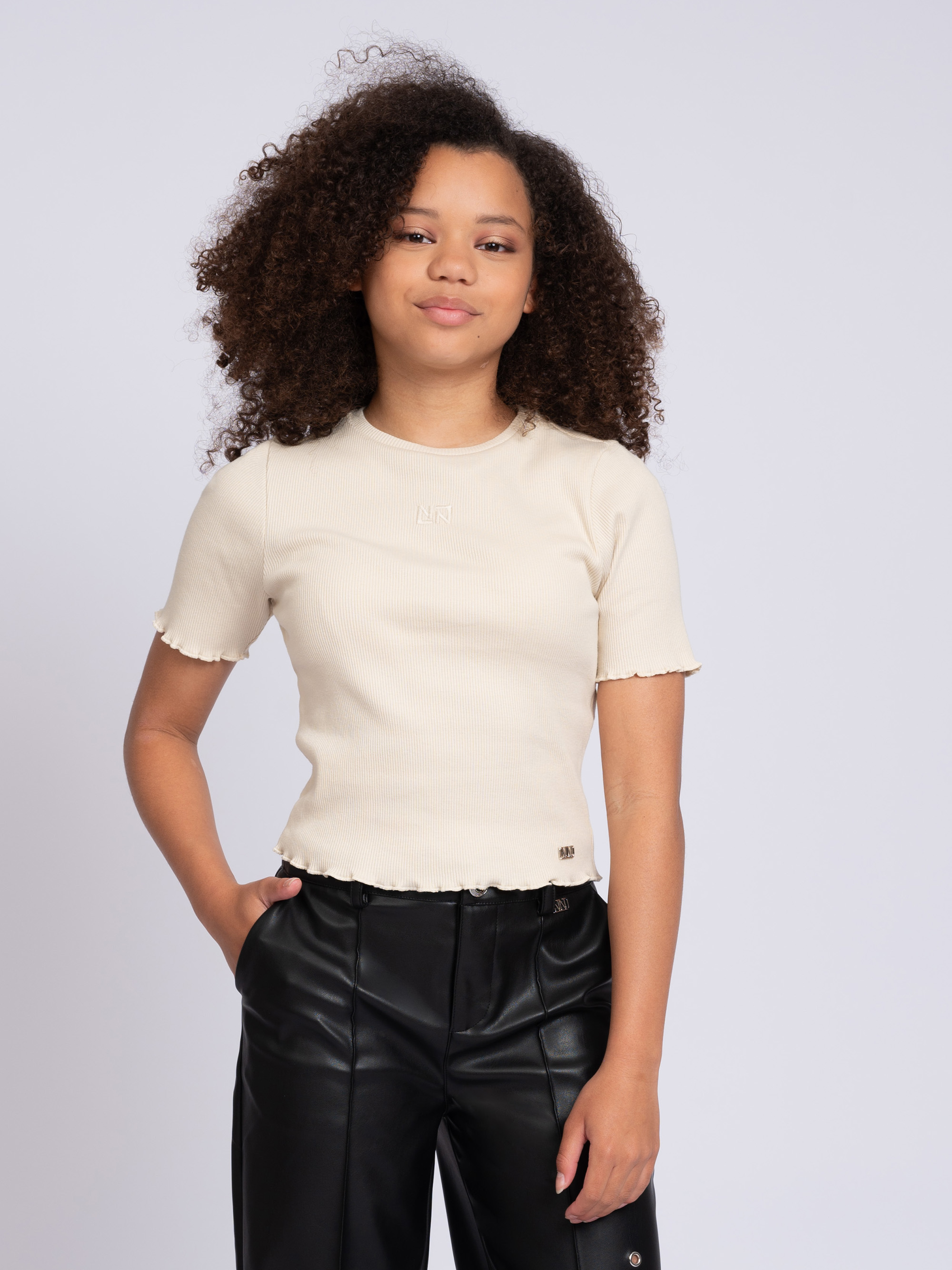 Ribbed top with ruffles